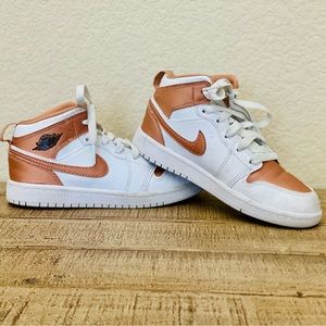 Girls Jordan 1 Mid PS White Rose Gold